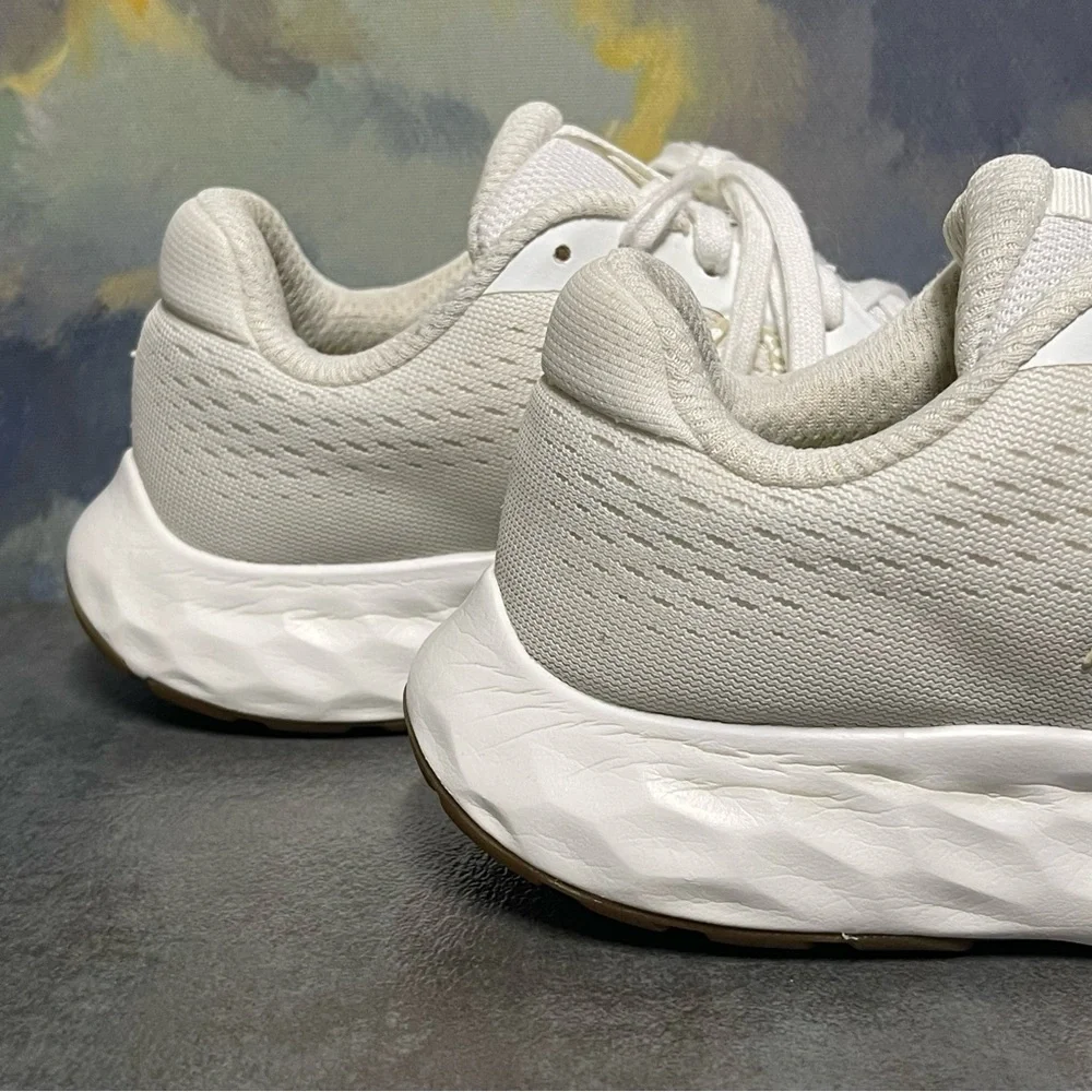 New Balance 520V8  Women's White Running Shoes Size 7.5B - Picture 10 of 16
